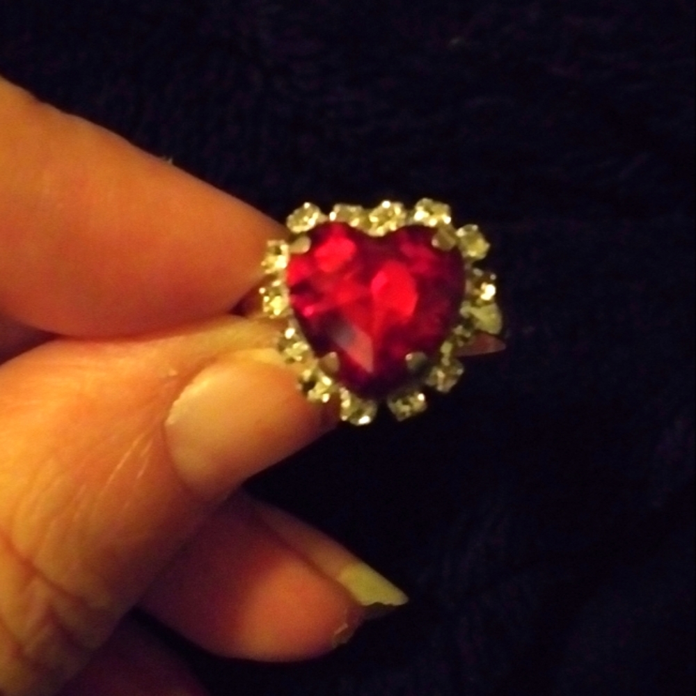 1pc New Ruby red Heart gemstone with cz accents adjustable ring New - Picture 1 of 1